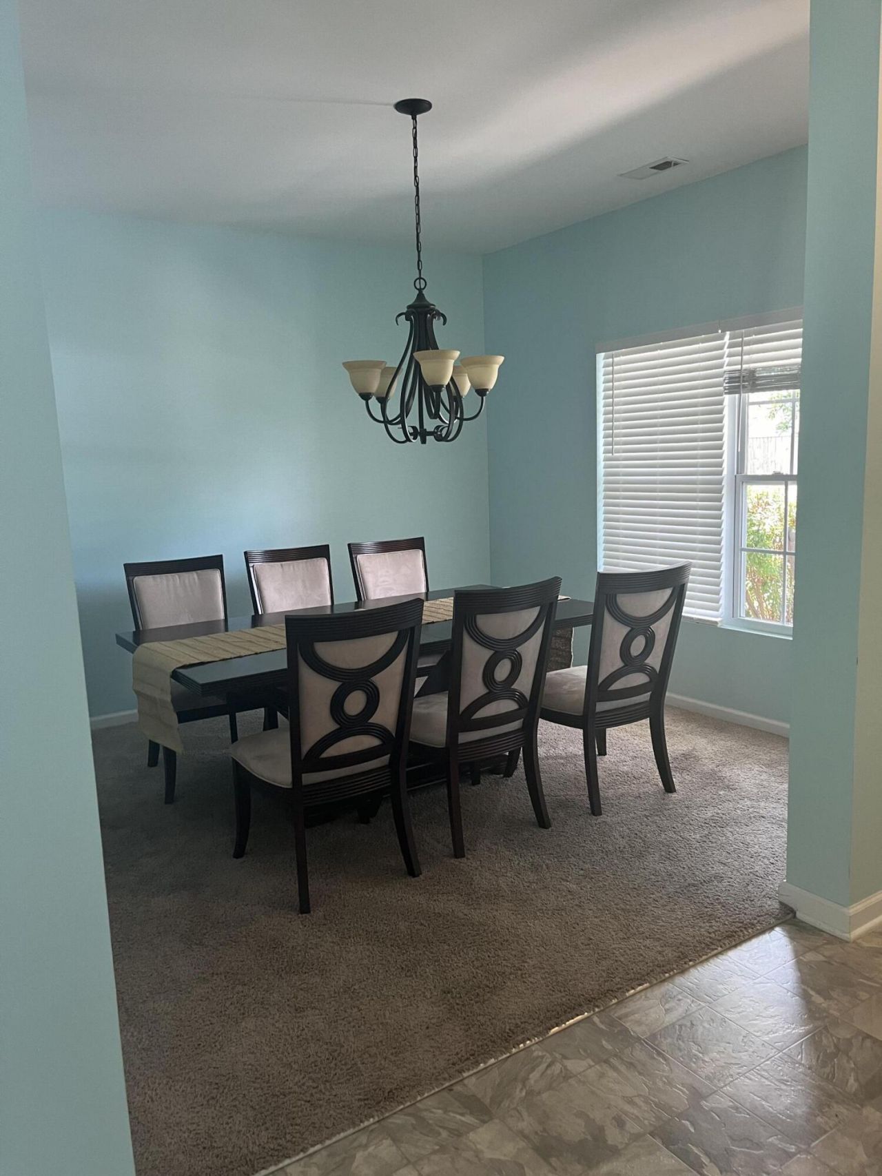 292 Mayfield Drive Photo 5