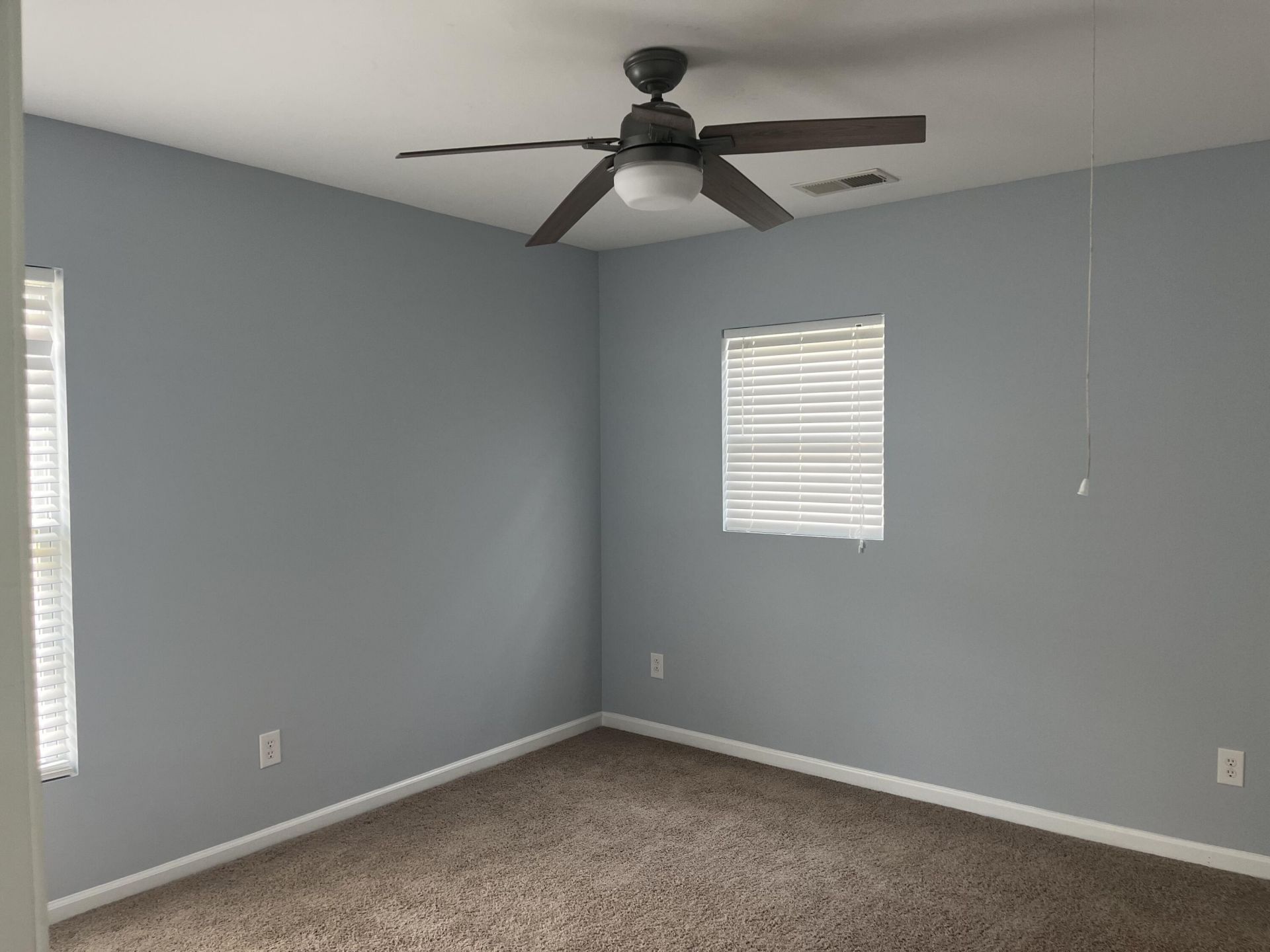 292 Mayfield Drive Photo 6