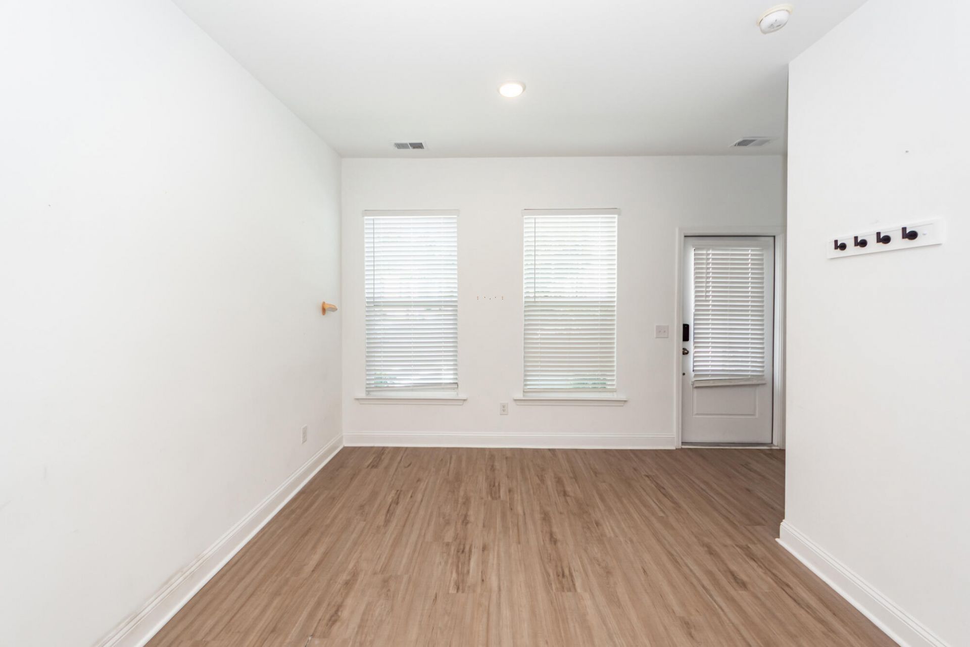 7102 Channel Park Drive Photo 6