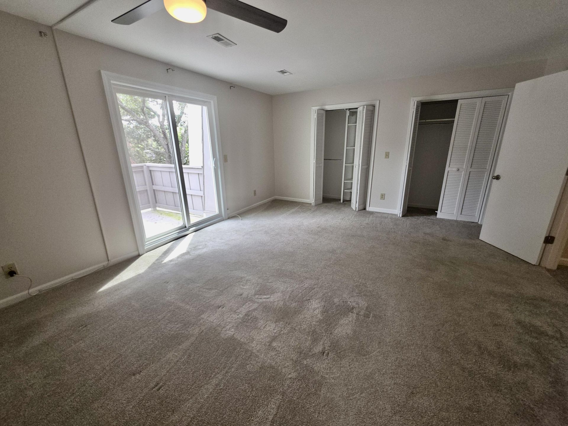 904 Ventura Place Photo 14