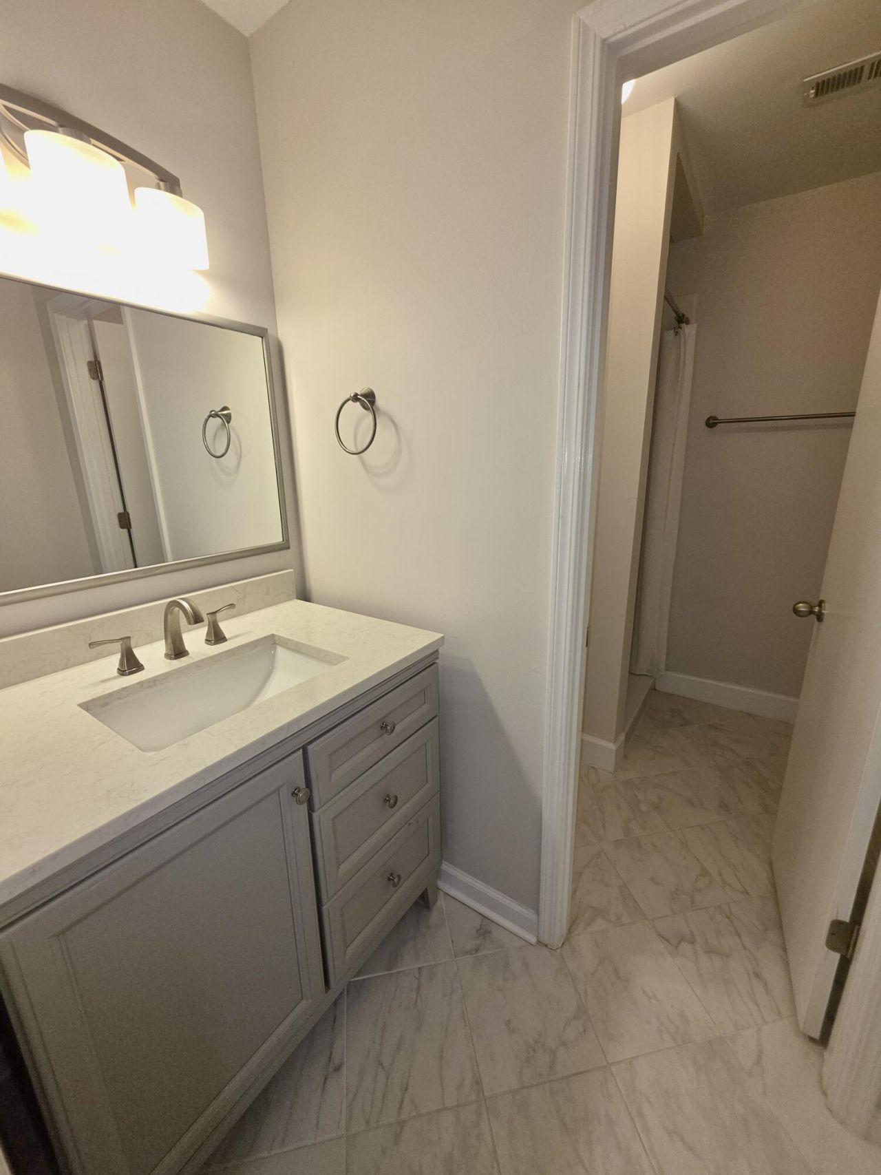 904 Ventura Place Photo 17