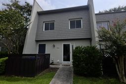 904 Ventura Place photo 4