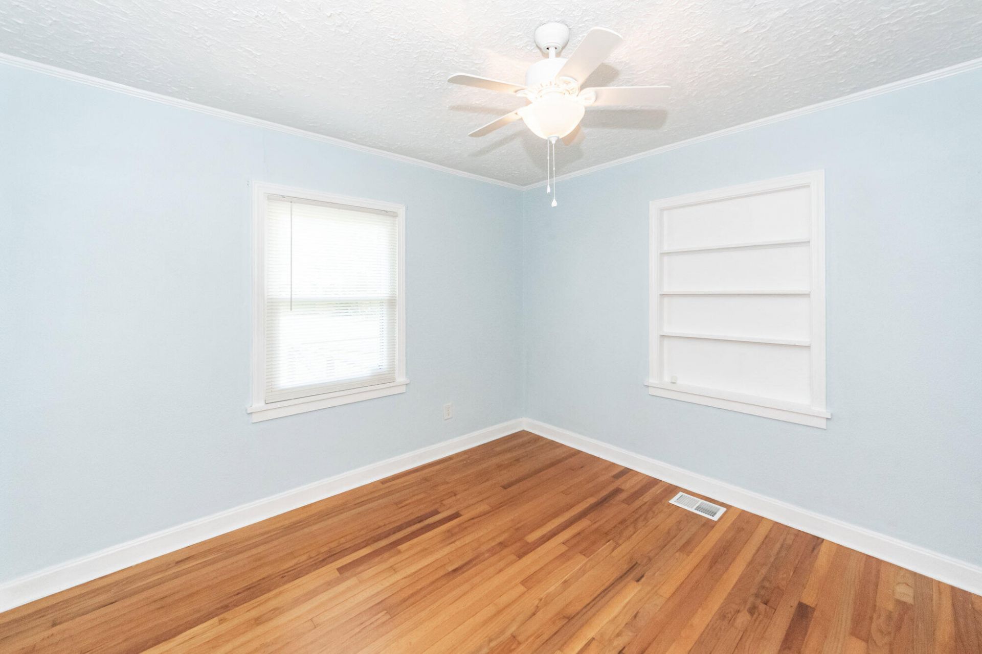 2139 Pierpont Avenue Photo 14