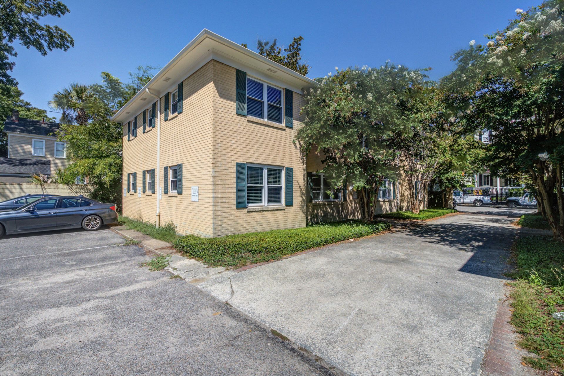 119 Wentworth Street Photo 13