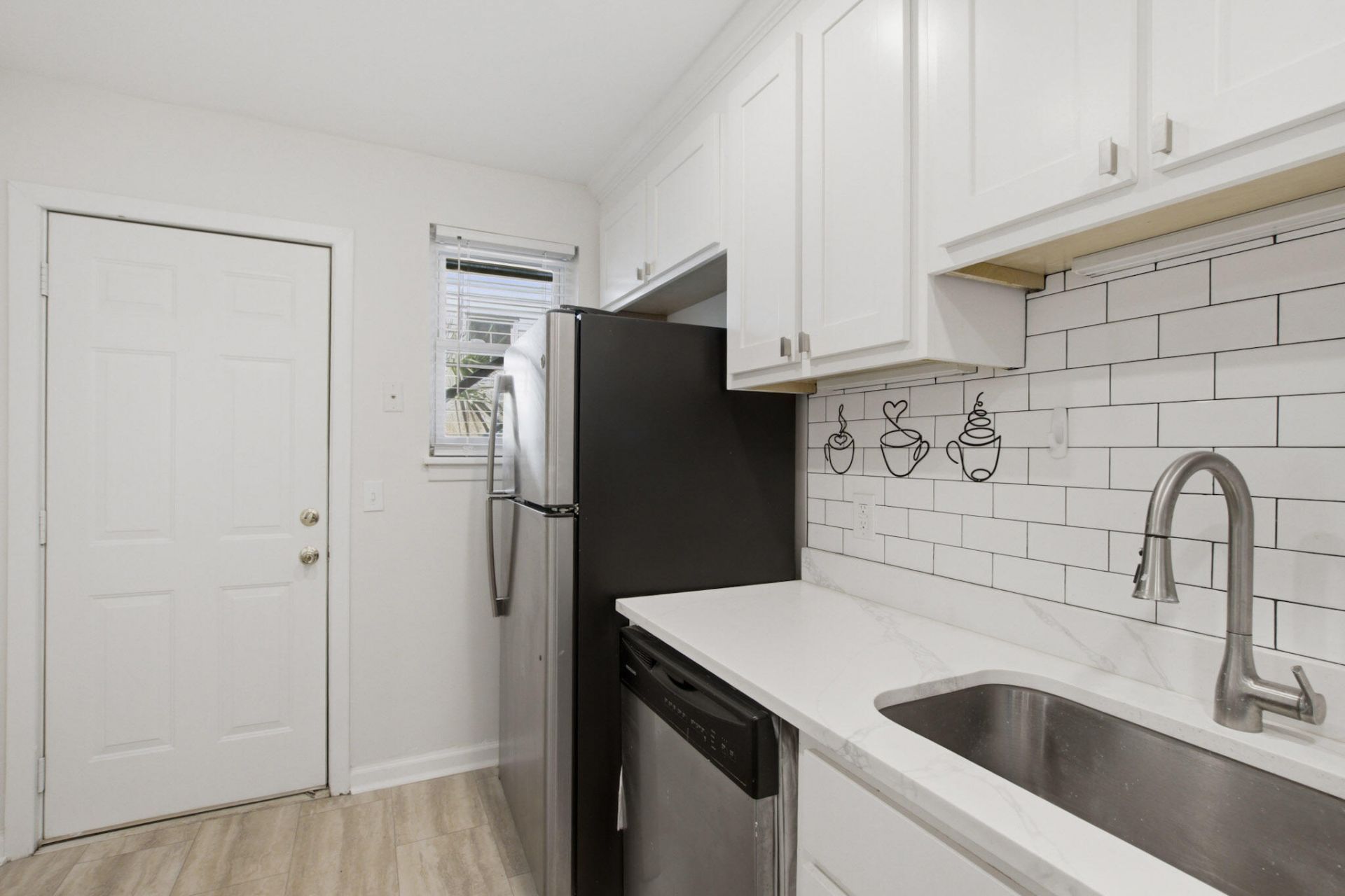 119 Wentworth Street Photo 14
