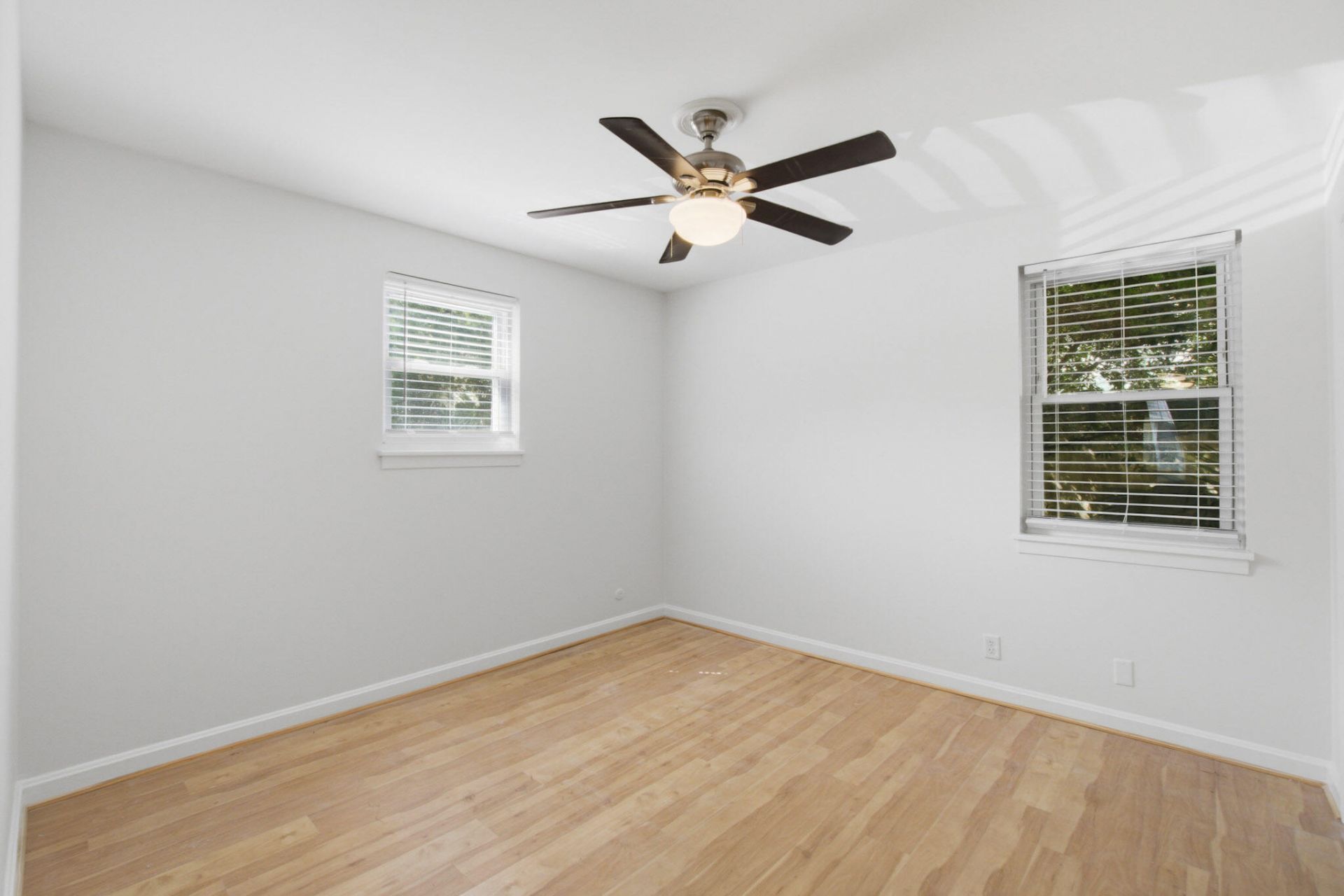 119 Wentworth Street Photo 16