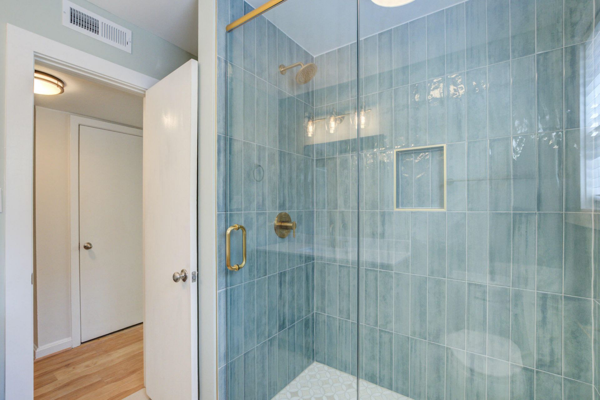 119 Wentworth Street Photo 21