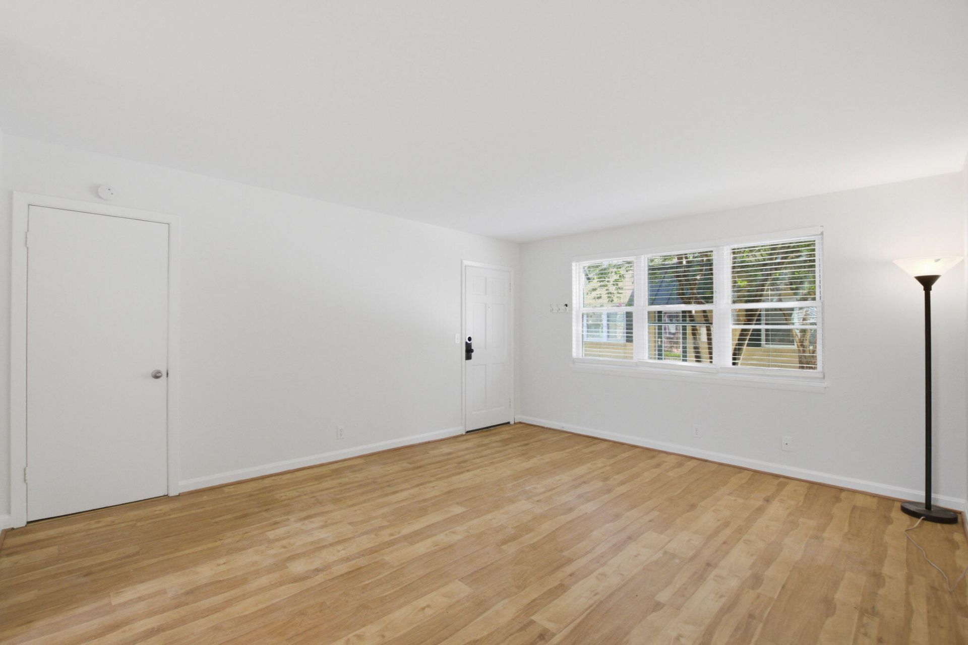 119 Wentworth Street Photo 5