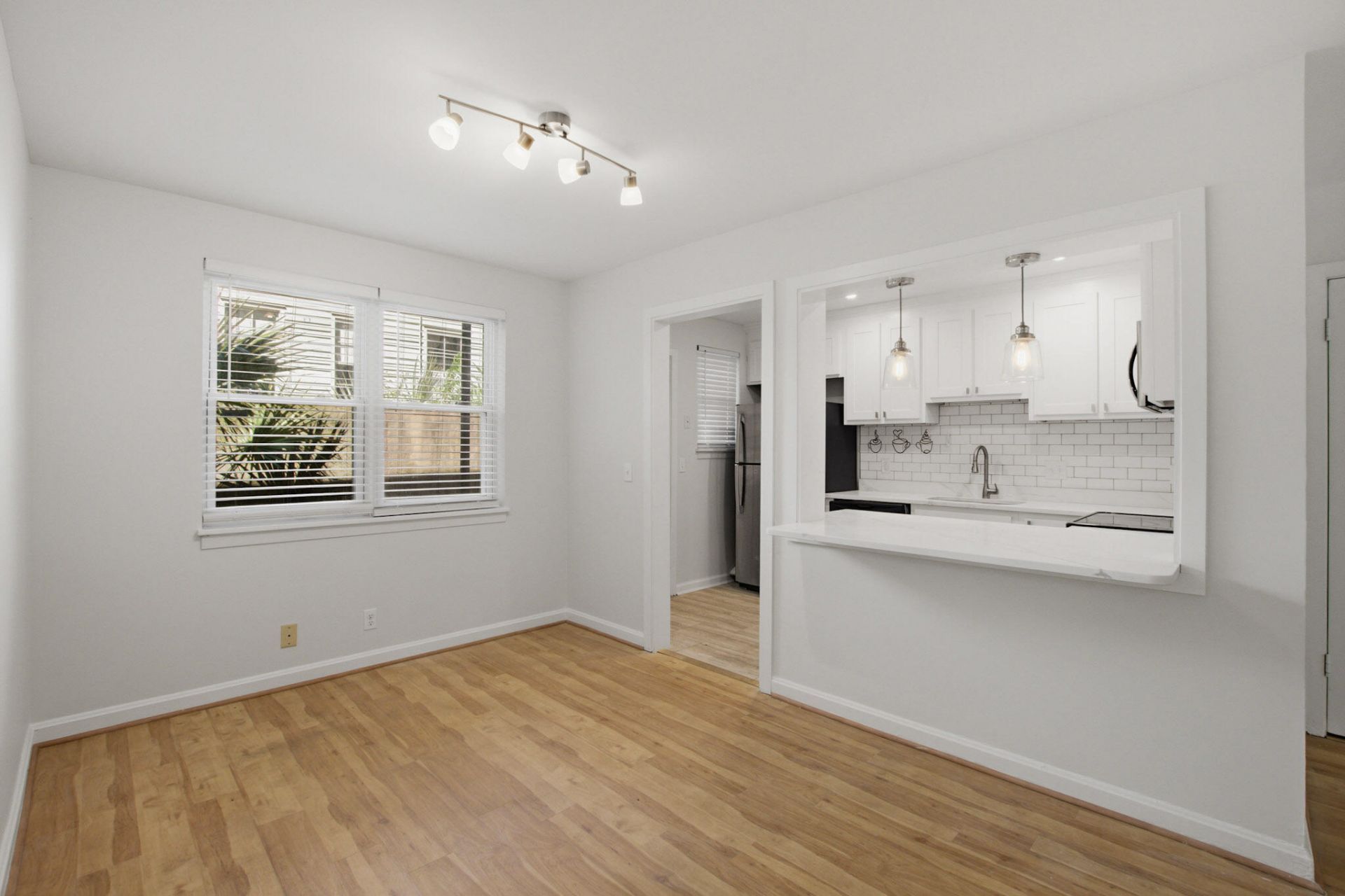 119 Wentworth Street Photo 6