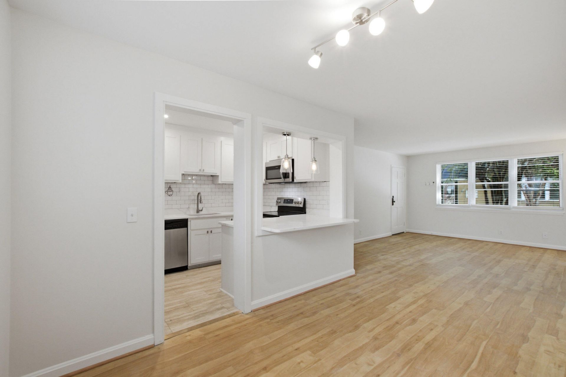 119 Wentworth Street Photo 9