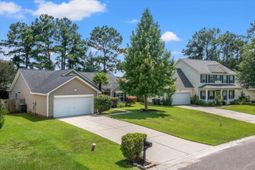 1311 Weavers Way photo 4