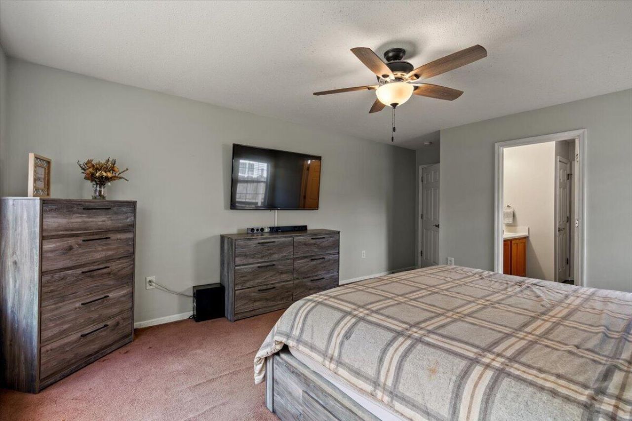 1311 Weavers Way Photo 34