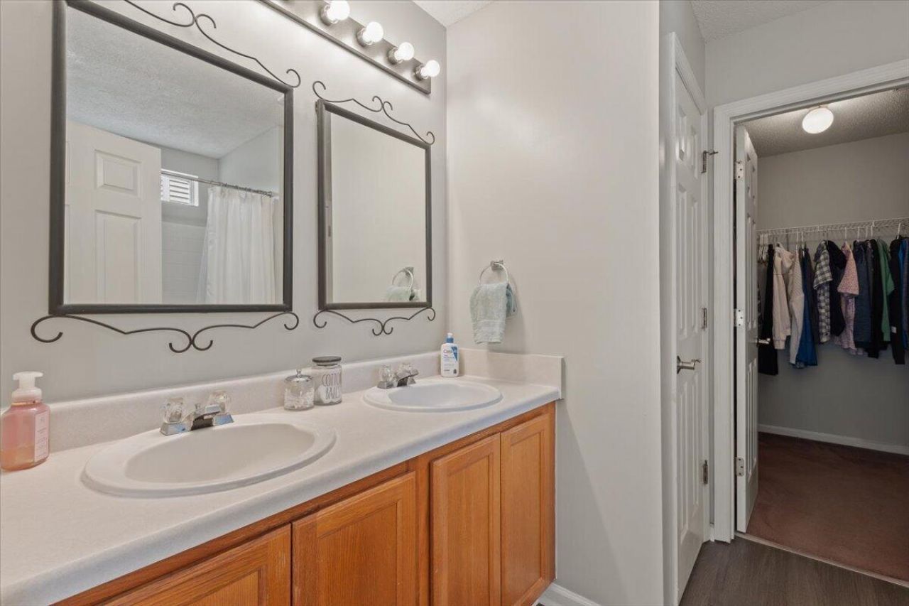 1311 Weavers Way Photo 36