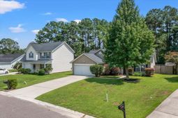 1311 Weavers Way photo 4