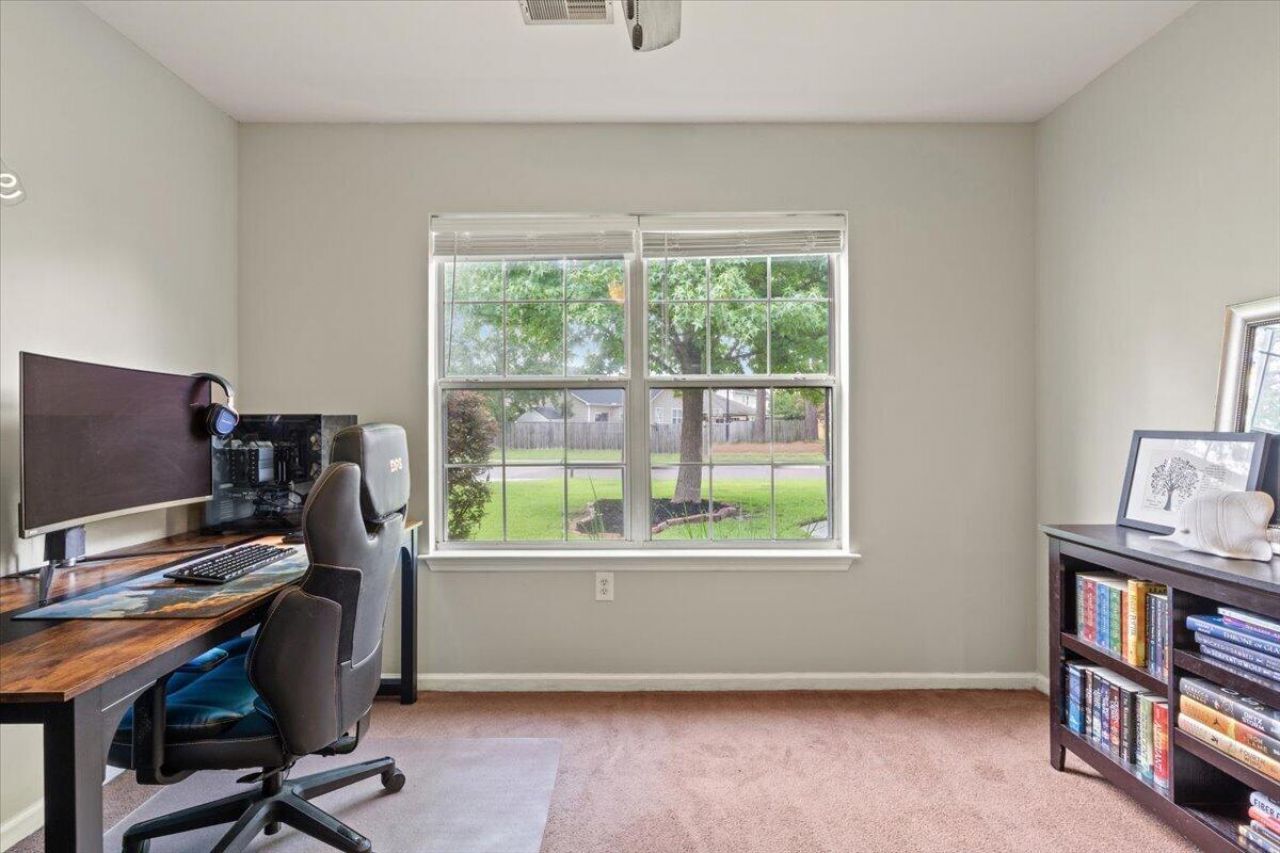 1311 Weavers Way Photo 43