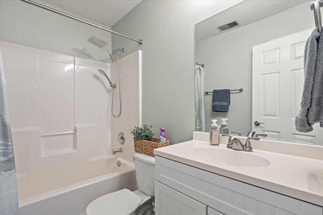1311 Weavers Way Photo 45