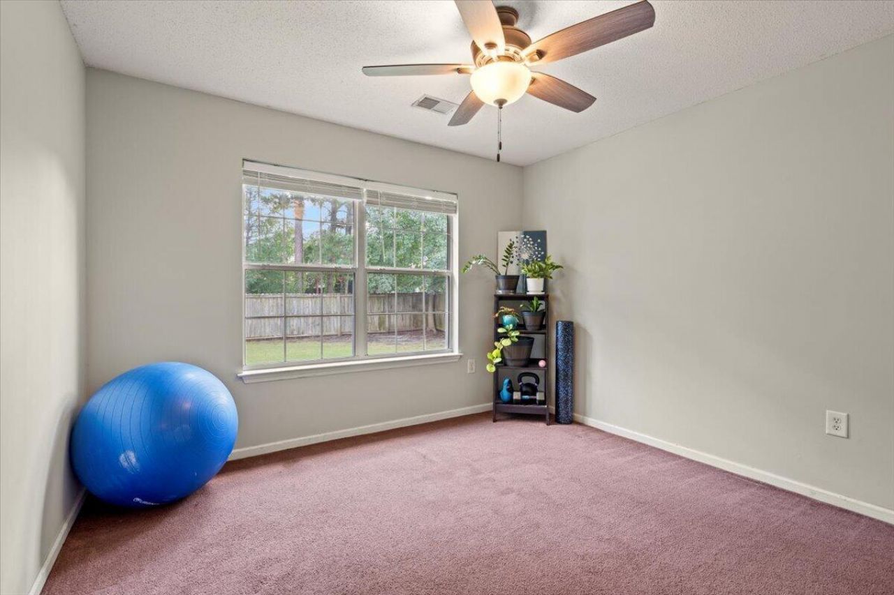 1311 Weavers Way Photo 46