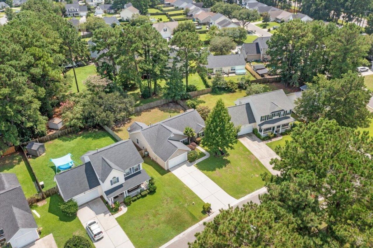 1311 Weavers Way Photo 50