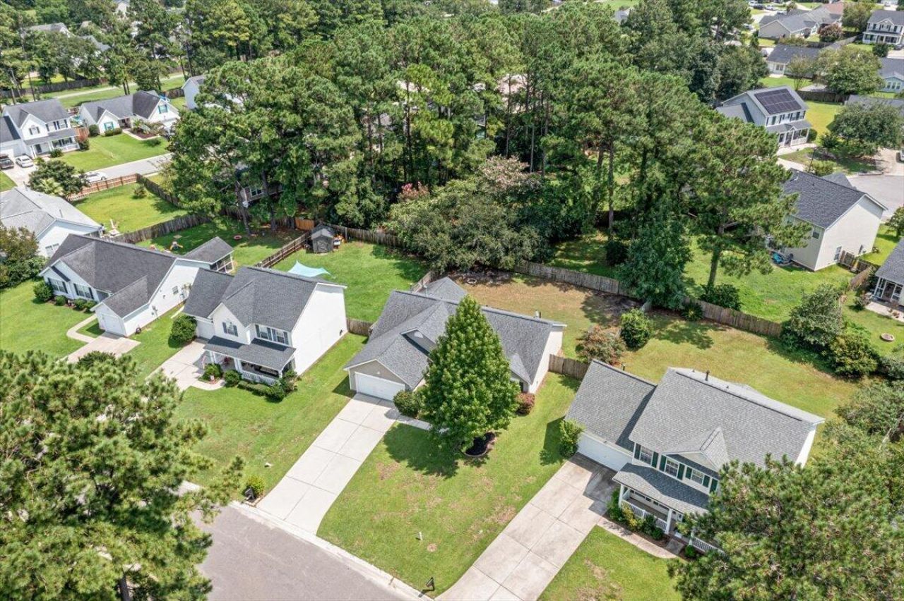 1311 Weavers Way Photo 51