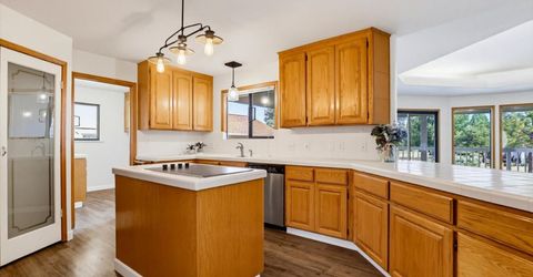 18098 Lake Forest Dr, Penn Valley, CA 95946 Photo
