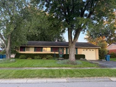 7758 Shalamar Drive, Huber Heights, OH 45424