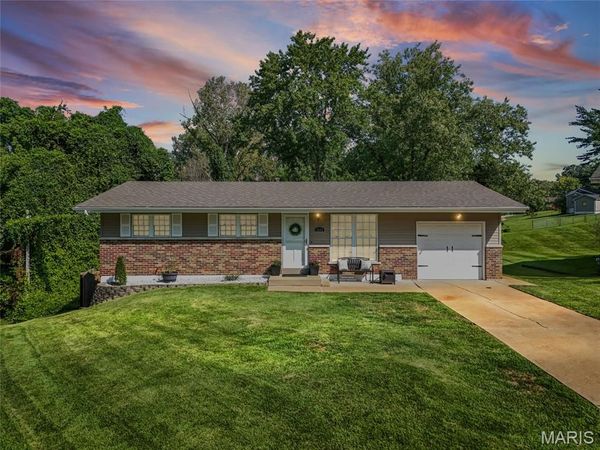 4505 Stallard Court , Oakville, MO 63129
