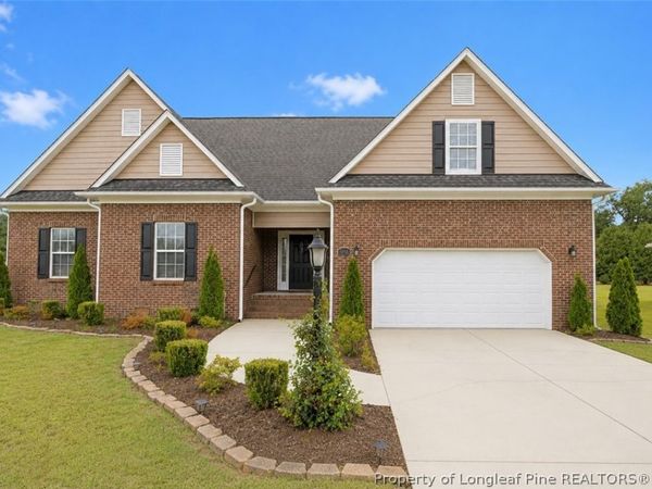 1918 Sunshine Court, Hope Mills, NC 28348