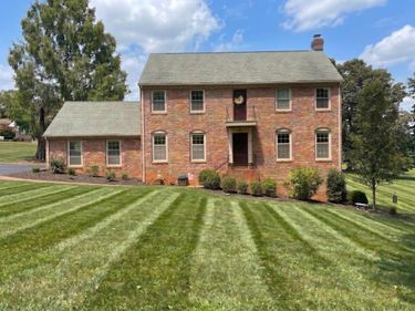 101 Lake Ridge Drive, Forest, VA 24551