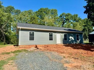 427 Sunnydale Avenue, Appomattox, VA 24522
