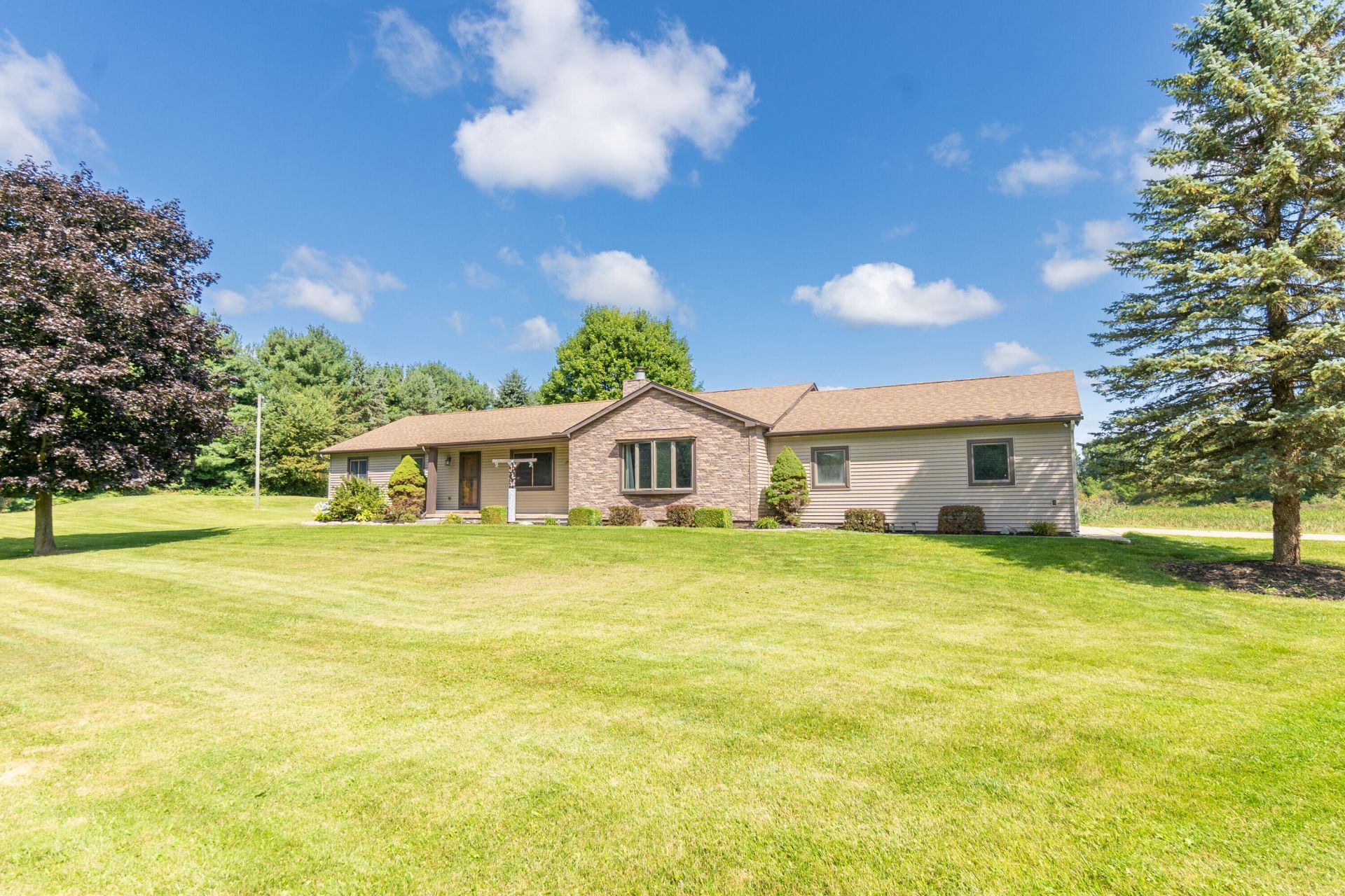 8151 Joda Drive, Brighton, MI 48114 Main Photo