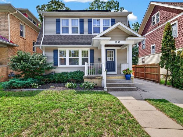 1252 SE Sherman Street SE, Grand Rapids, MI 49506