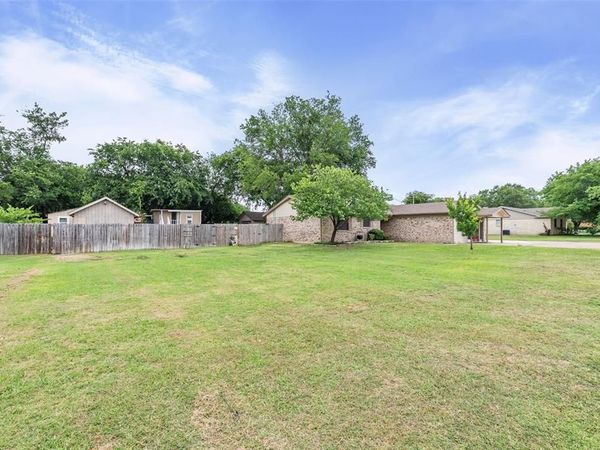 2015 Roberts Drive, Granbury, TX 76048