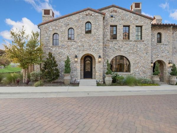 76 Cortes Drive, Westlake, TX 76262