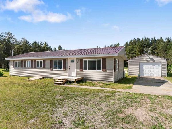 386 Randolph Street, Gaylord, MI 49735