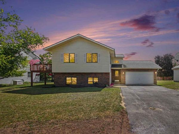 512 College View Drive, Petoskey, MI 49770