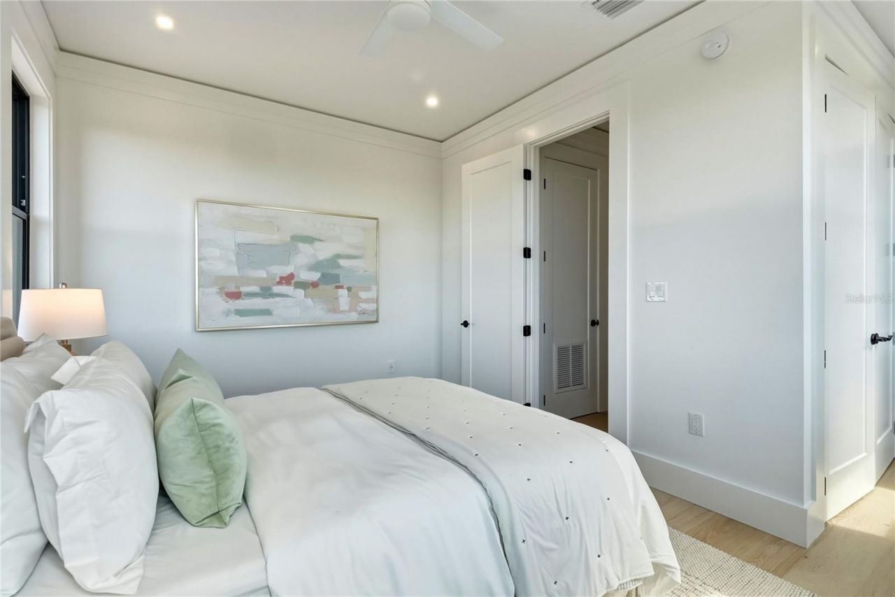 205 Bates Avenue, Indian Rocks Beach, FL 33785 Photo