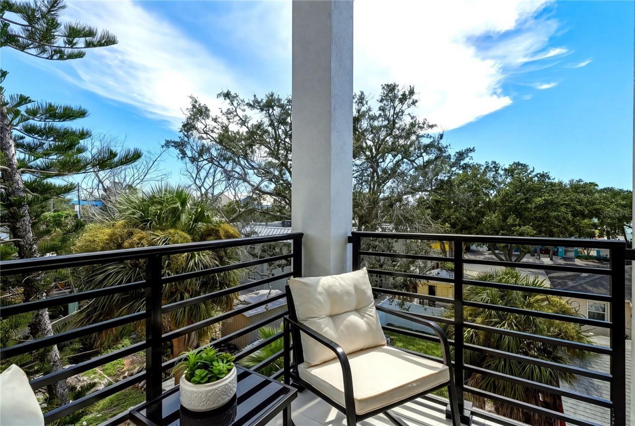 205 Bates Avenue, Indian Rocks Beach, FL 33785 Photo