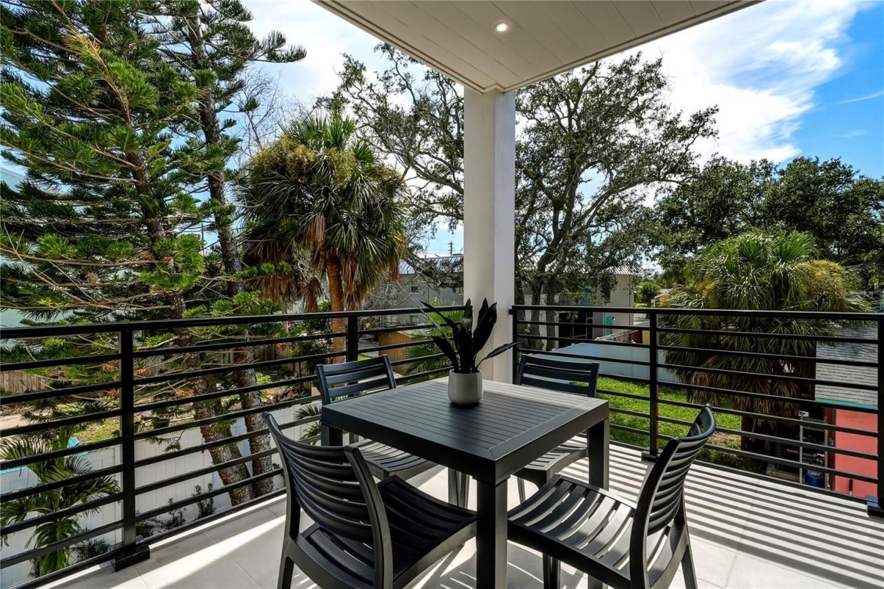 205 Bates Avenue, Indian Rocks Beach, FL 33785 Photo