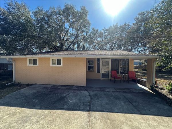 5520 OHIO AVENUE , LADY LAKE, FL 32159