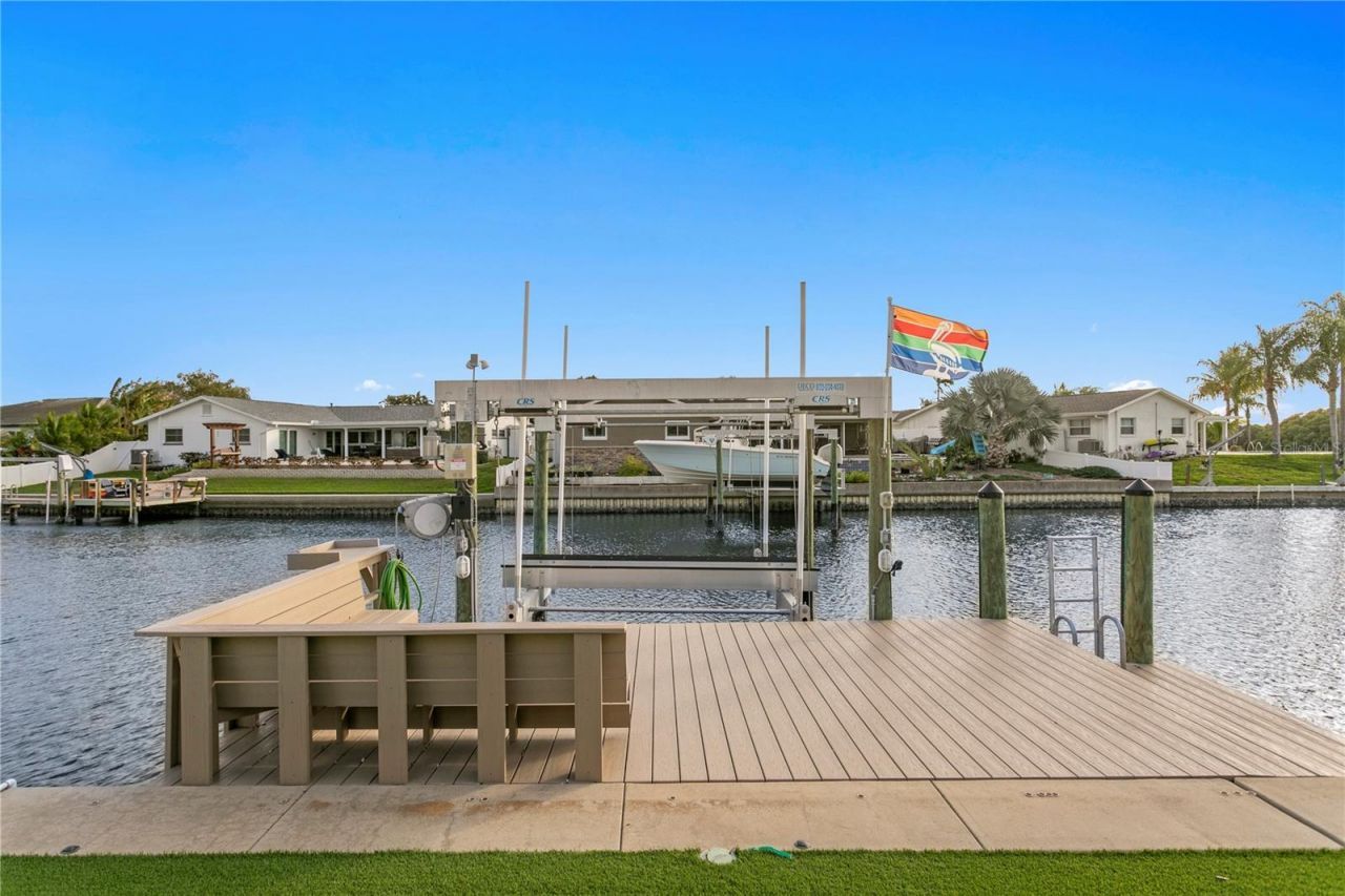 1320 52nd Avenue Ne, Saint Petersburg, FL 33703 Photo