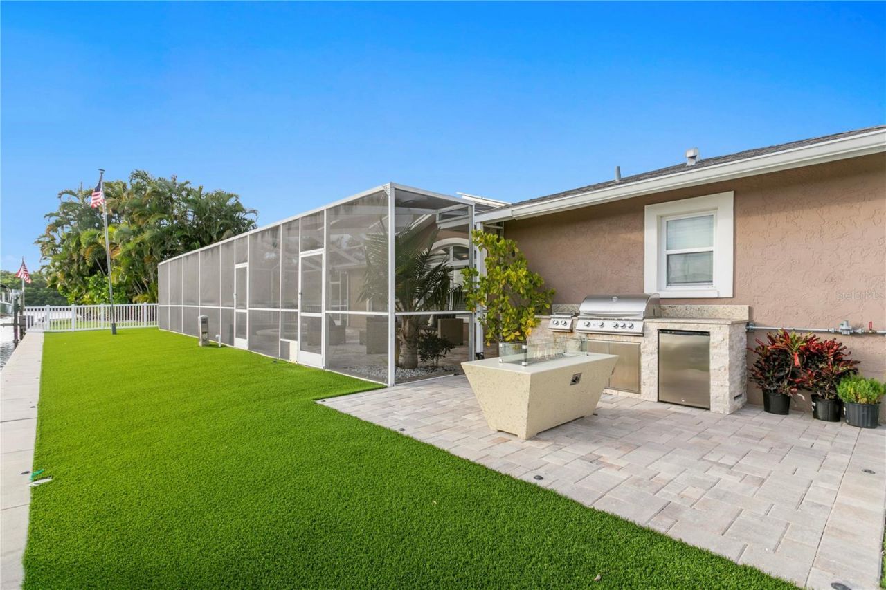 1320 52nd Avenue Ne, Saint Petersburg, FL 33703 Photo