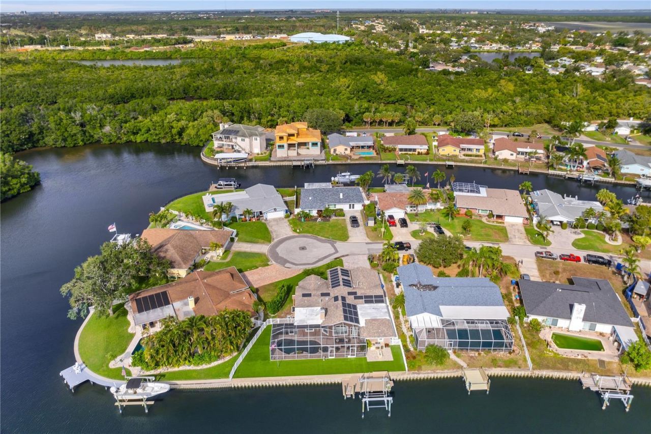 1320 52nd Avenue Ne, Saint Petersburg, FL 33703 Photo
