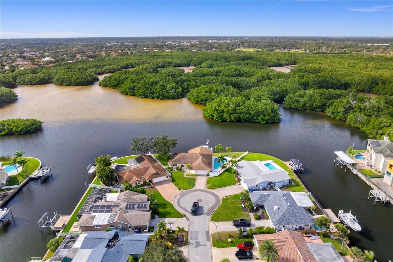 1320 52nd Avenue Ne, Saint Petersburg, FL 33703 Photo