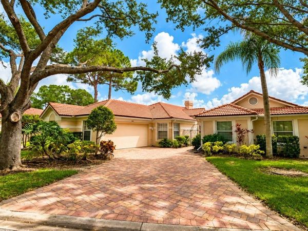 4096 LYNDHURST COURT , SARASOTA, FL 34235
