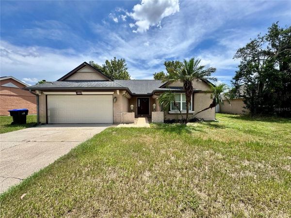8120 LESIA CIRCLE, ORLANDO, FL 32835