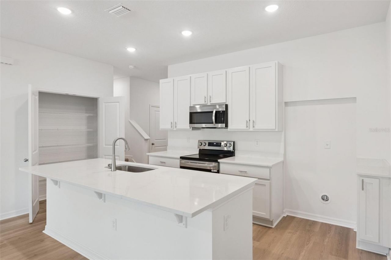 2278 Red Pine Court , Eustis, FL 32726 Photo