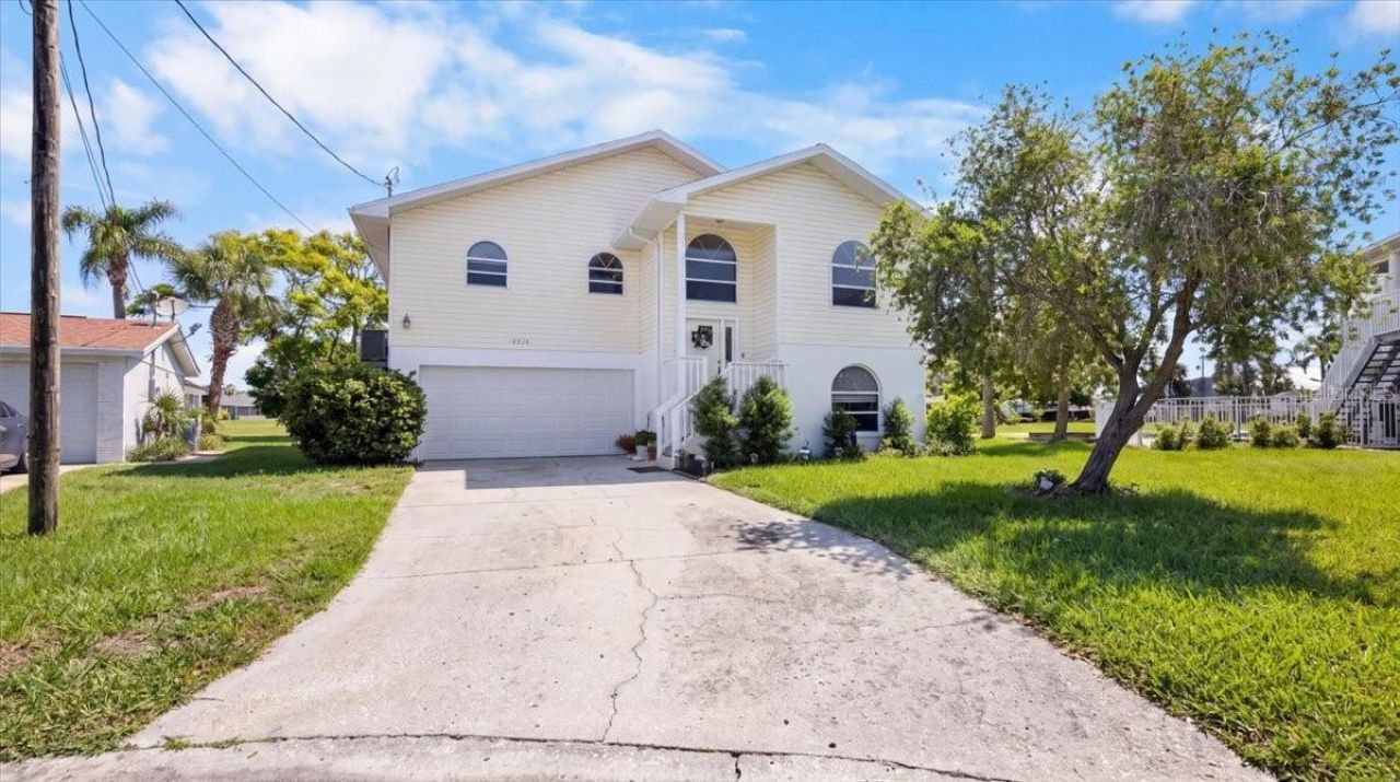 4514 Neptune Drive, Hernando Beach, FL 34607 Photo