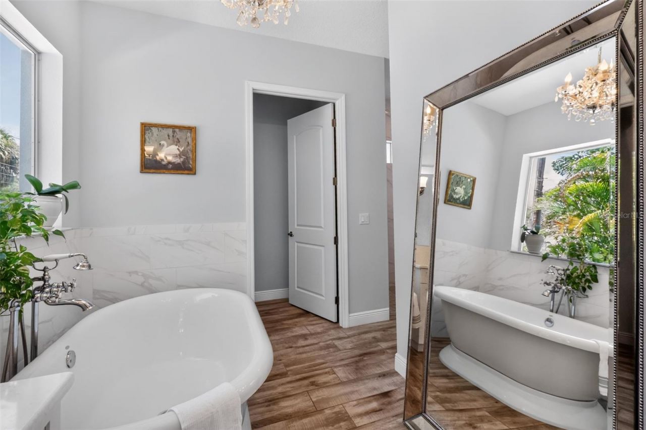 652 Kenneth Way, Tarpon Springs, FL 34689 Photo