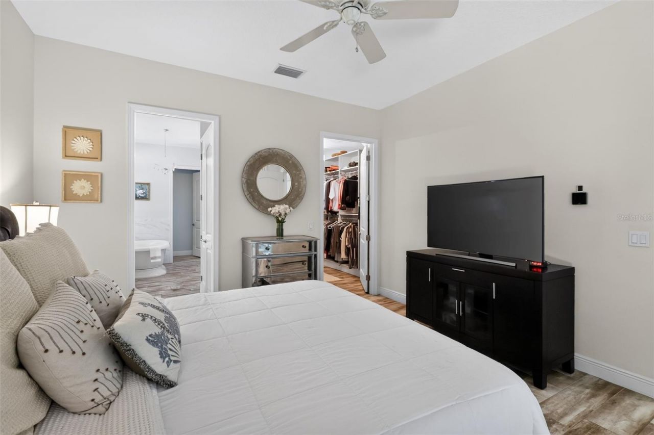 652 Kenneth Way, Tarpon Springs, FL 34689 Photo