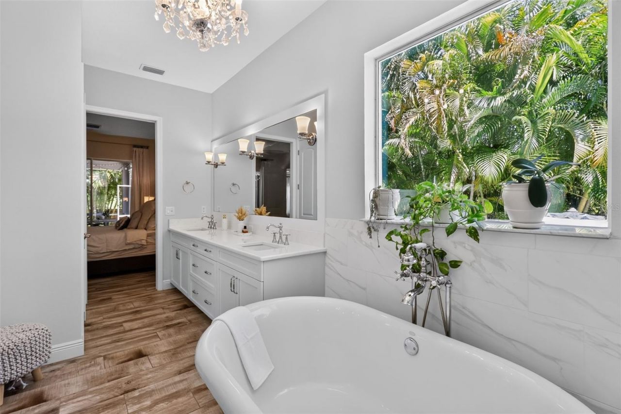 652 Kenneth Way, Tarpon Springs, FL 34689 Photo